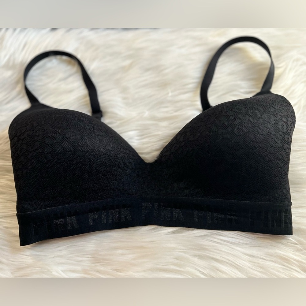 PINK Victoria's Secret Wireless Lightly Lined